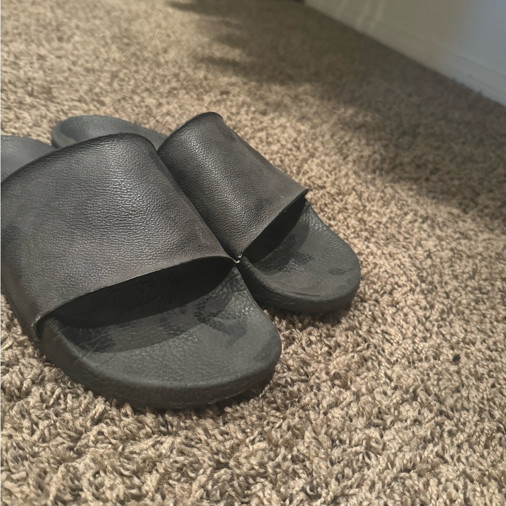 Coach slides size 11